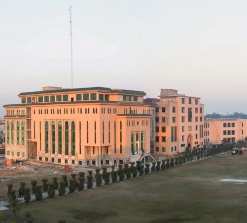 University of Management and Technology (UMT)